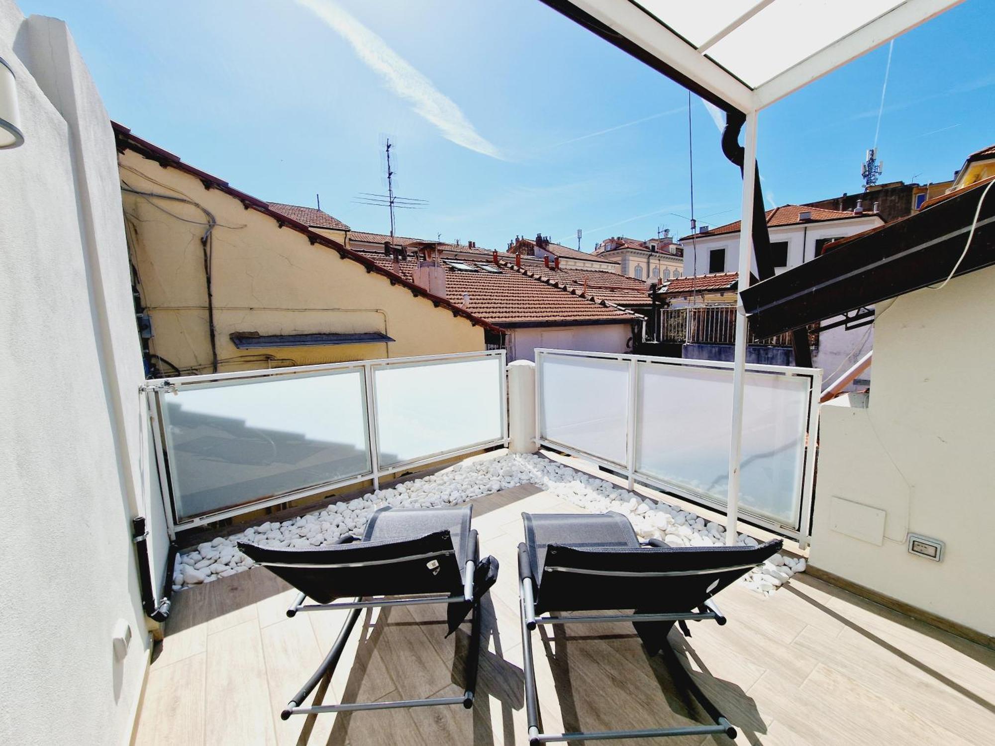 Homeholidaysanremo - Luxe & Glamour Apartamento