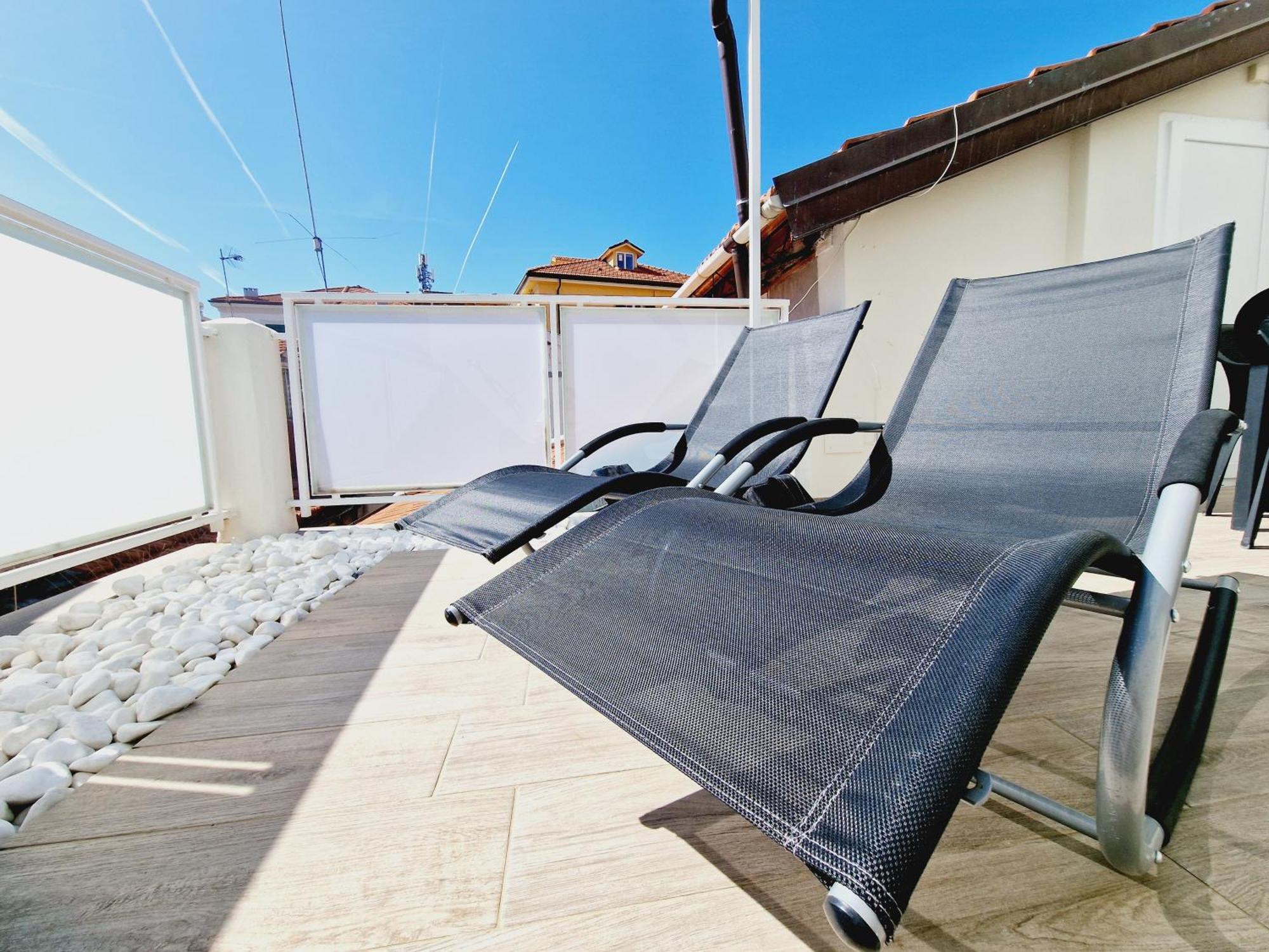 Homeholidaysanremo - Luxe & Glamour Apartamento