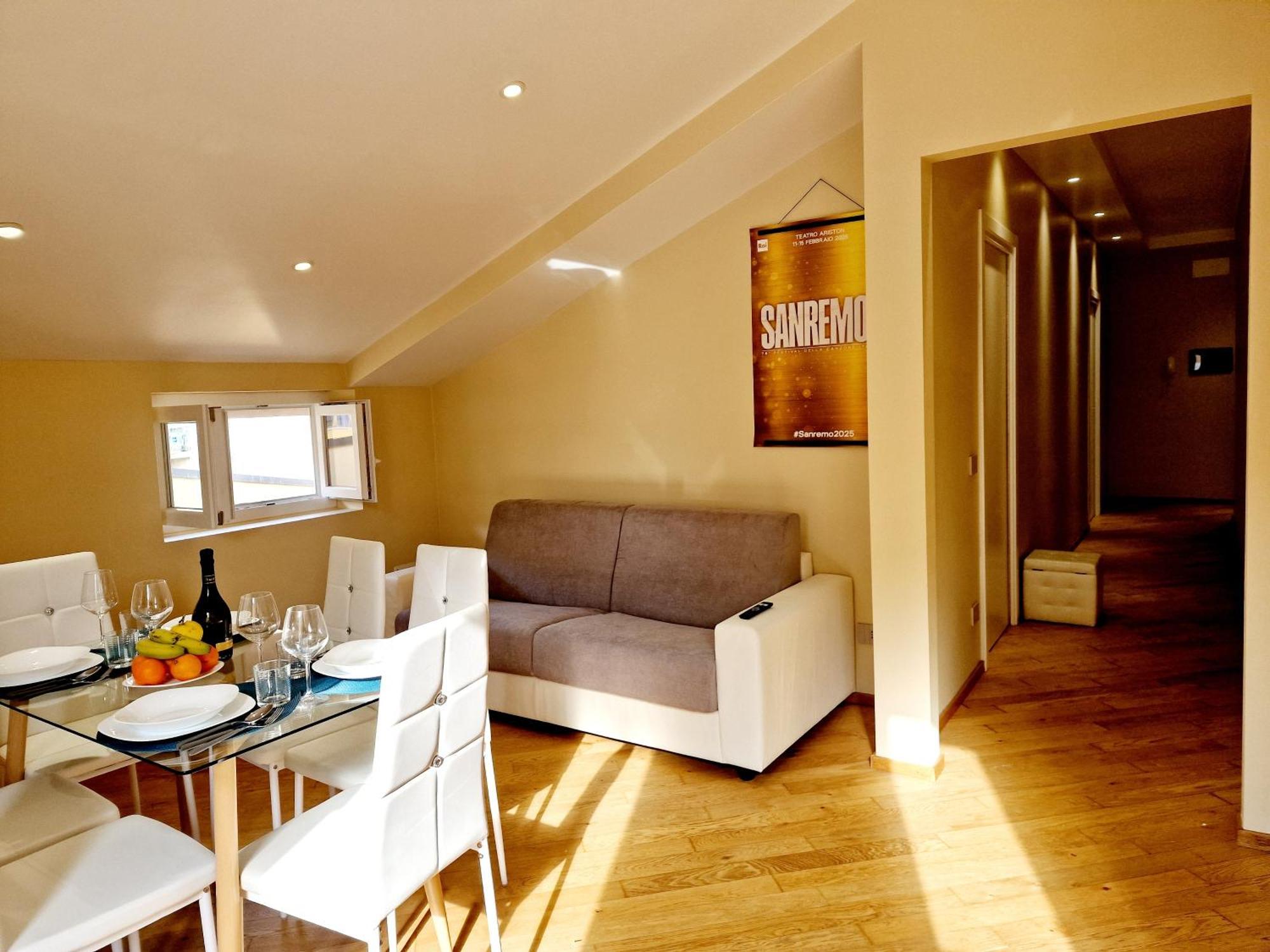 Homeholidaysanremo - Luxe & Glamour Apartamento
