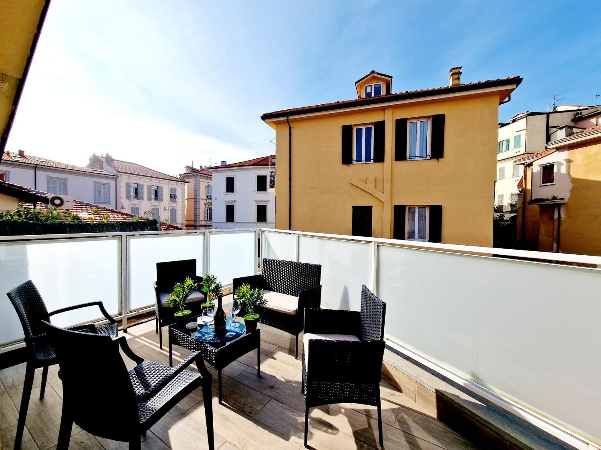 Homeholidaysanremo - Luxe & Glamour Apartment