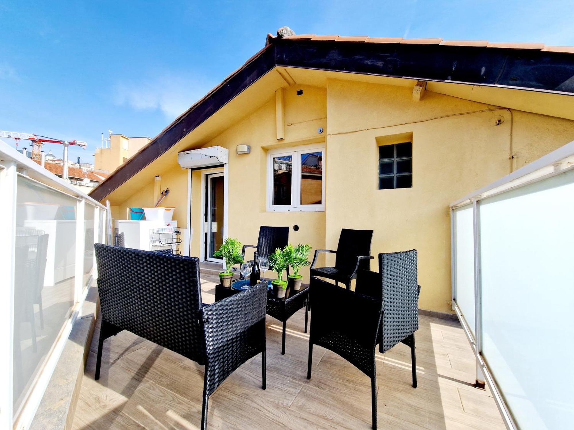 Appartement Homeholidaysanremo - Luxe & Glamour